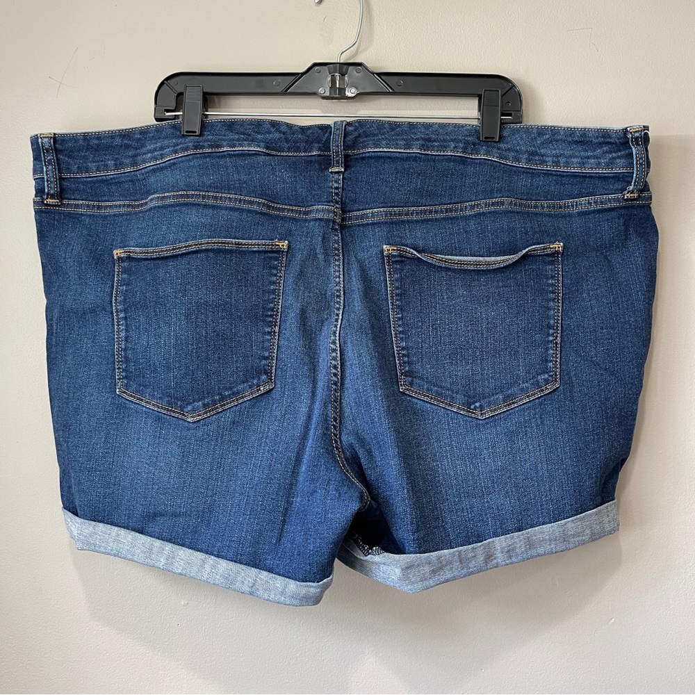 Universal Thread Jean Shorts 4.5” Inseam - Picture 5 of 10